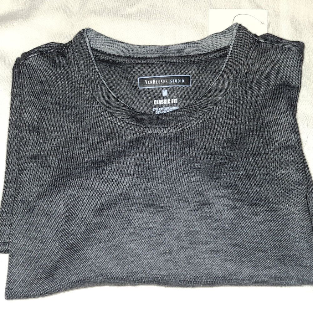 NWT. Van Heusen. Short Sleeve Tee